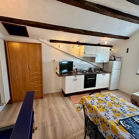 2 * Muggia